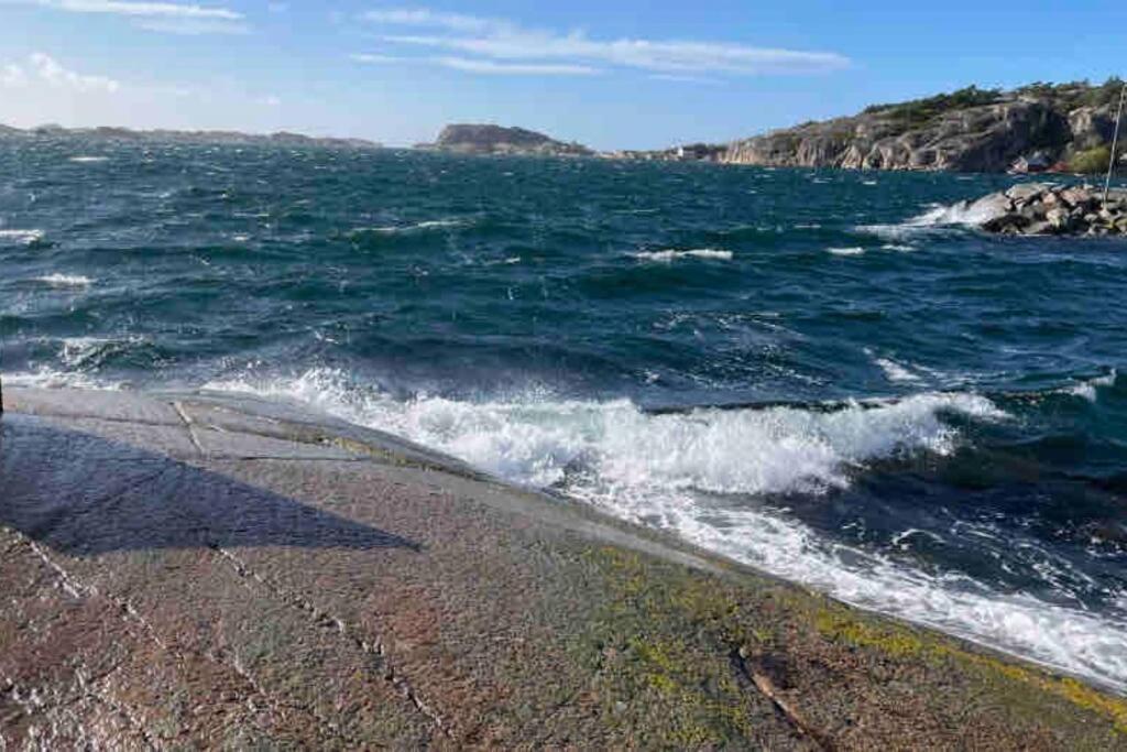 Ny Laegenhet Pa Markplan Med Havsutsikt Strömstad Екстериор снимка